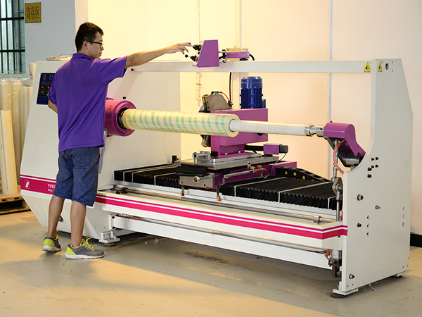 91在线免费视频膠（jiāo）粘-切膜設備