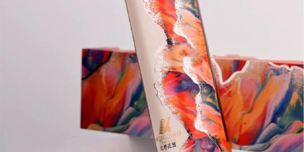 【珠（zhū）光萊尼紋（wén）不幹膠材料 | 讓（ràng）每一（yī）次觸碰都成為品牌記憶點】