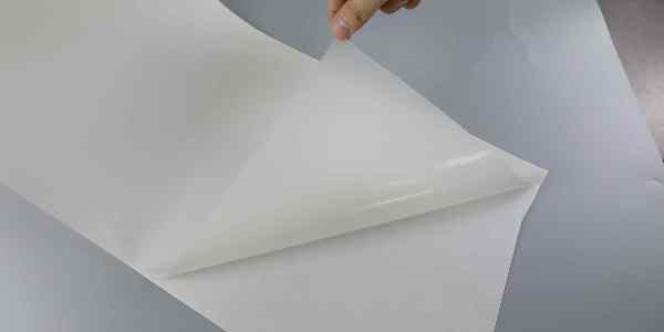 小標簽，大世界（jiè）：牛油紙不幹膠標簽，為您的產品增添（tiān）獨特魅力