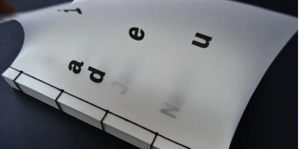 牛油紙不幹膠：卓越性能，點（diǎn）亮你的標（biāo）識世界