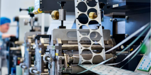 不幹膠標簽具（jù）體有哪些可以加工的方（fāng）式？