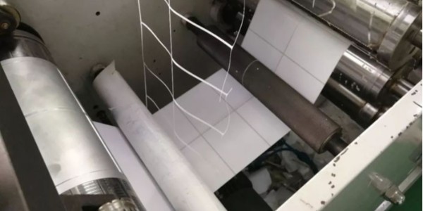 為什麽不幹膠標簽材料（liào）要背切?有幾種背切方法?